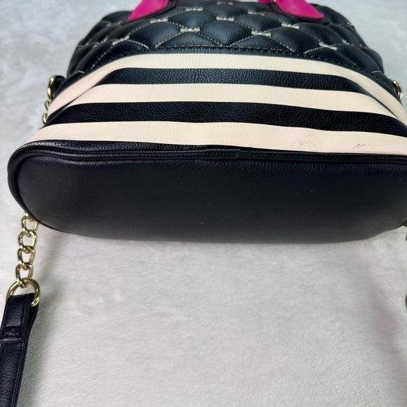 Betsey‎ Johnson Black Striped Quilted Bows Pink Handles Fur Keychain Satchel Bag - Picture 9 of 9